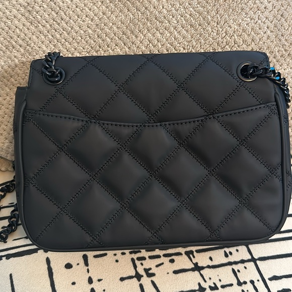 TORY BURCH in BLACK matte (PRELOVED) - Picture 4 of 9